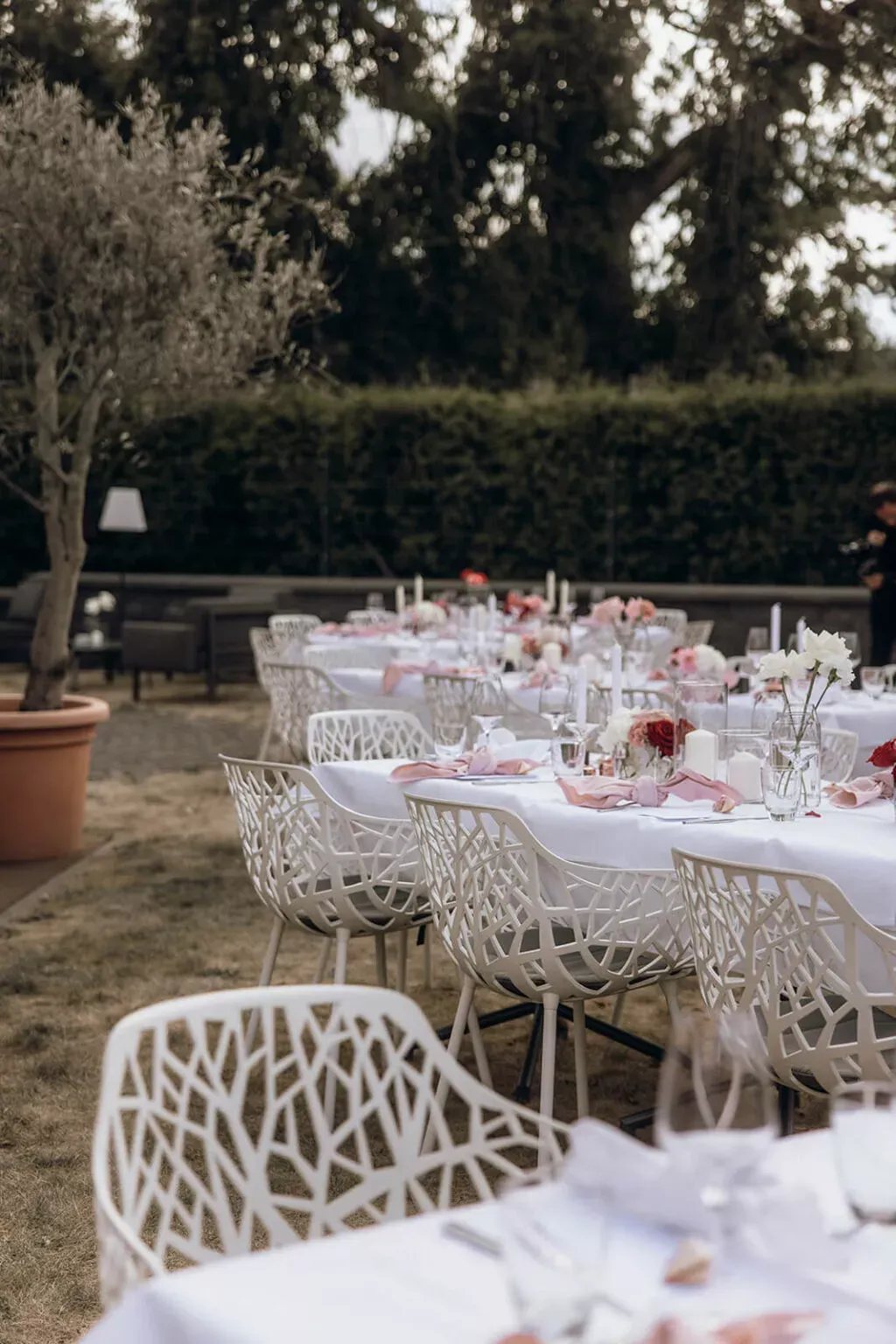 Set table outdoors