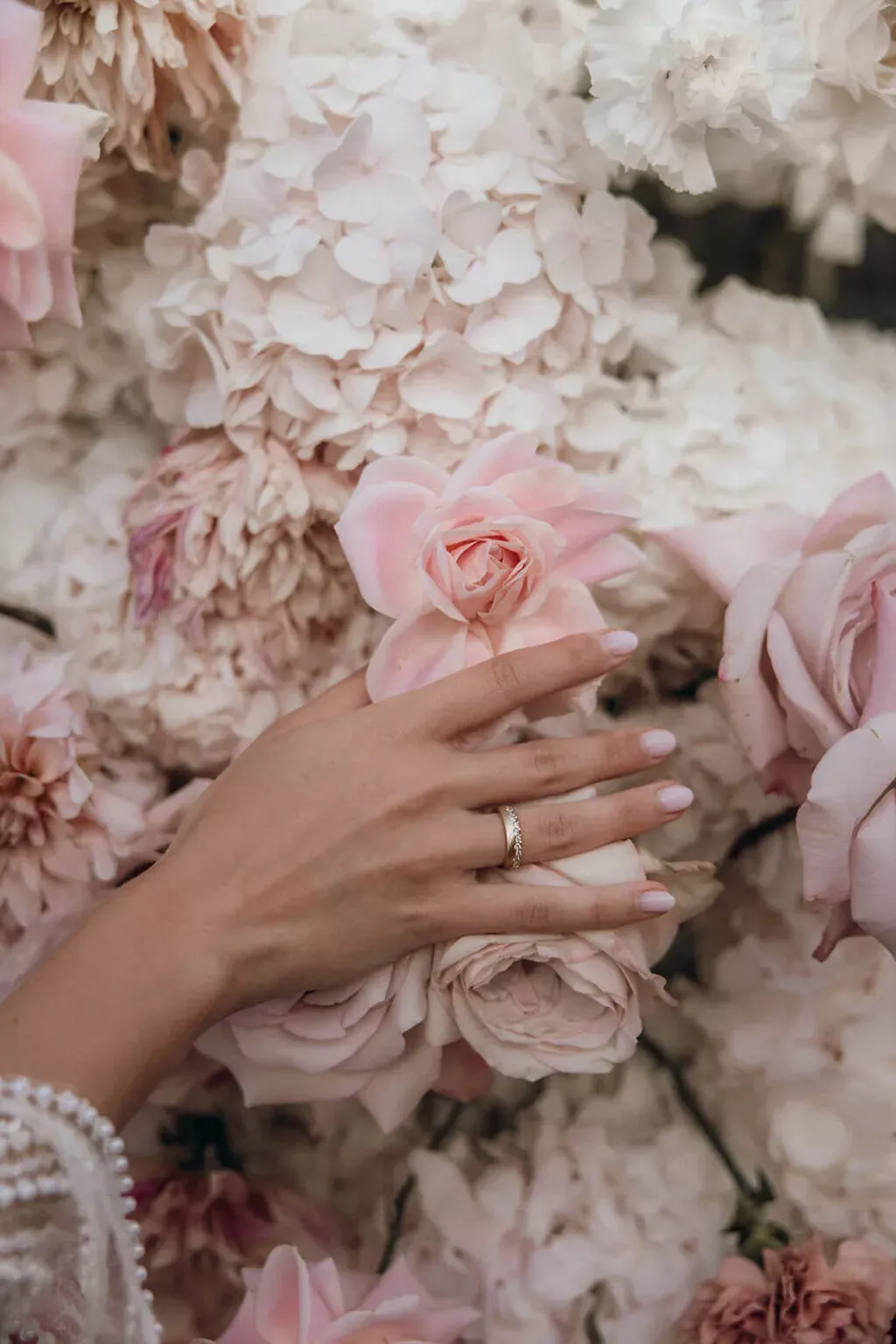 Bride with pink roses